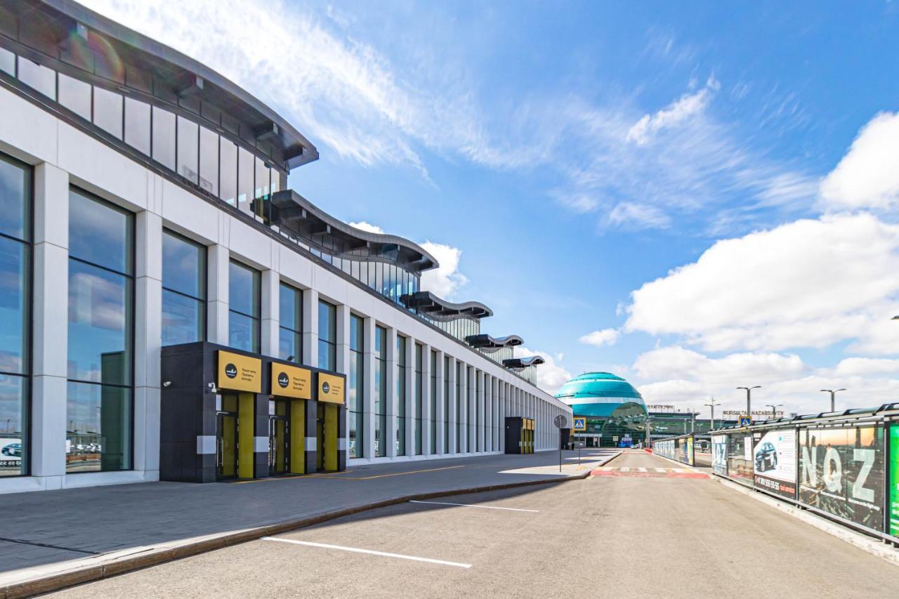 Caps Lock Airport Hotel Astana Ngoại thất bức ảnh